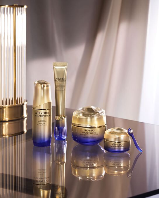 Creme Concentrado com Retinol Shiseido Vital Perfection Intensive Wrinklespot